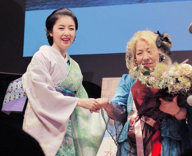 藤あや子＆フジコ・ヘミング 熱烈オファーで“藤・フジ”結成！？/芸能
