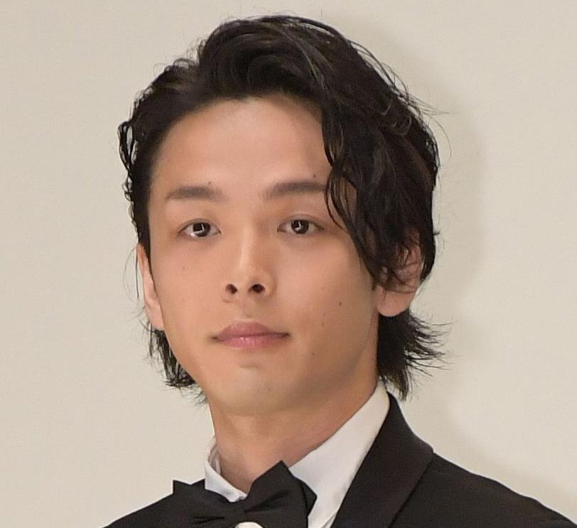 　中村倫也