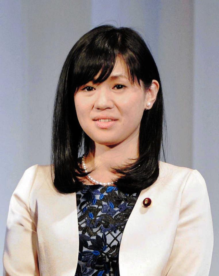 　上西小百合氏