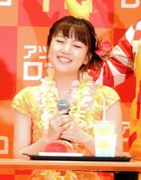 笑顔を見せる高橋みなみ＝都内