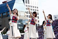 秩父宮ラグビー場でパフォーマンスする乃木坂４６