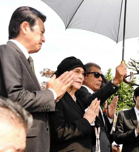 石原裕次郎さん三十二回忌法要 まき子夫人「裕次郎は宇宙一の幸せ者