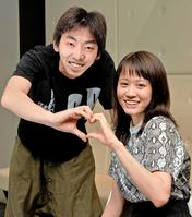 柄本時生（左）と前田敦子＝２０１６年