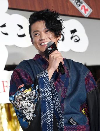 完成披露試写会で話す小栗旬＝東京・丸の内ピカデリー１（撮影・開出牧）
