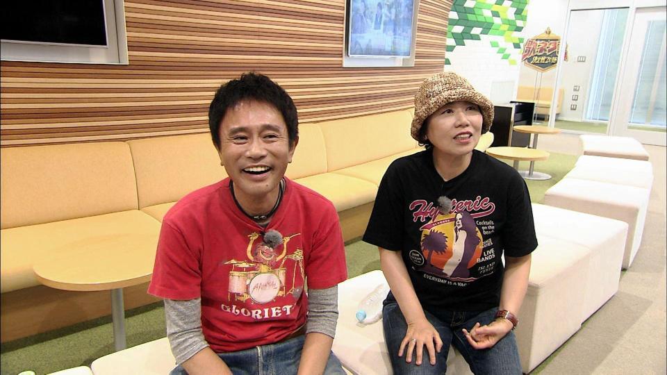 　生番組に乱入した浜田雅功（左）と藤山直美（Ｃ）ＭＢＳ