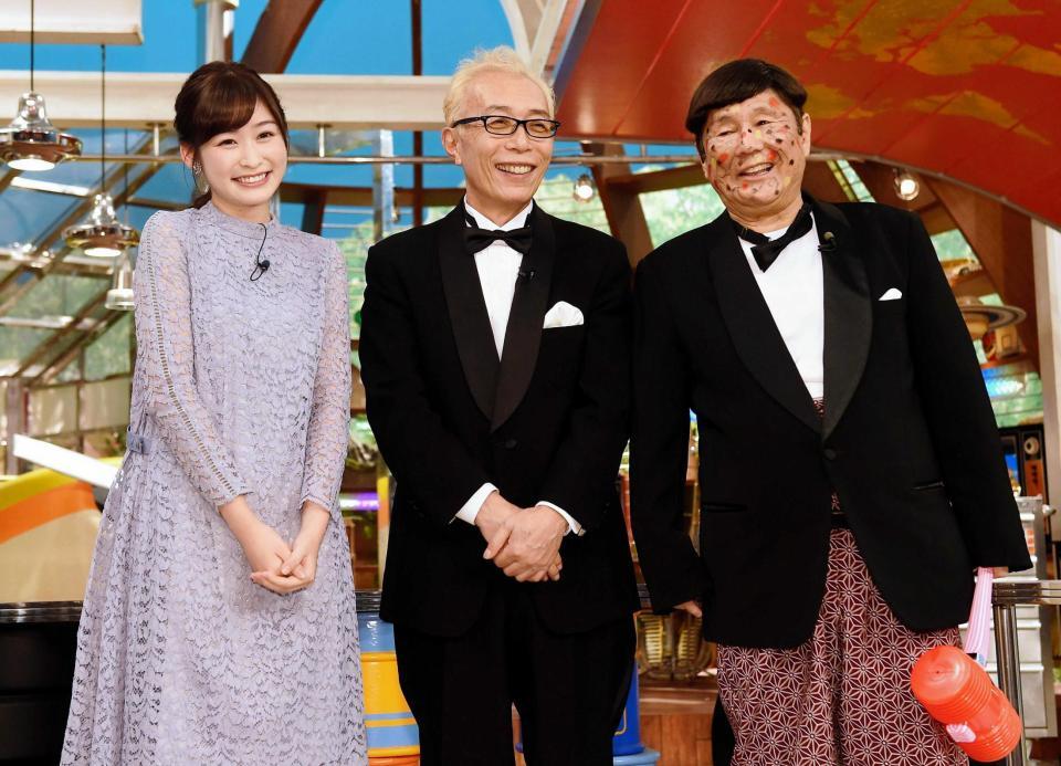 　笑顔で取材に応じる（左から）岩田絵里奈アナ、所ジョージ、ビートたけし＝撮影・開出牧
