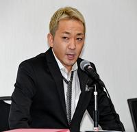 会見する故・平尾昌晃氏の三男・平尾勇気＝東京・お茶の水（撮影・三好信也）