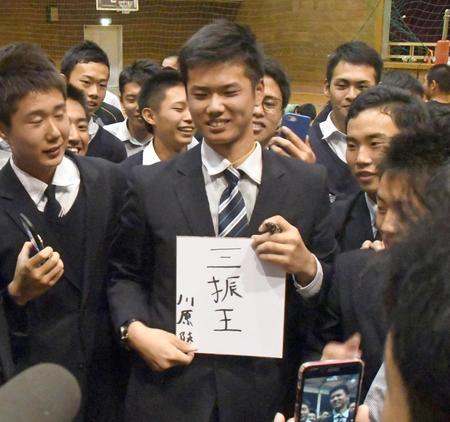 阪神から５位指名を受けた創成館高・川原、プロ入り後の目標は「三振王」