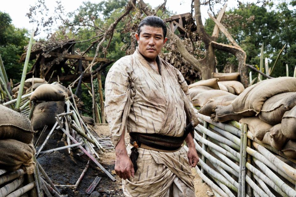 鈴木亮平 西郷どん 撮影で肋骨にひび でも病院行かず 無視していました 芸能 デイリースポーツ Online