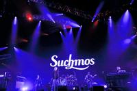 ワンマンンライブの初日公演を行ったＳｕｃｈｍｏｓ＝横浜アリーナ