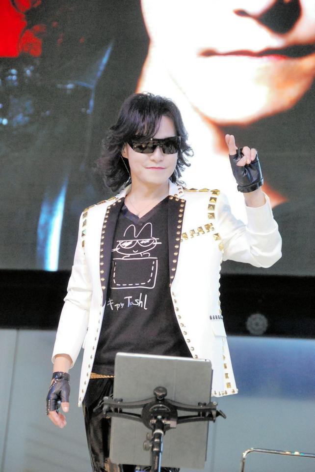 ｔｏｓｈｌ 子供からは スイーツのおじちゃん 歌手をアピール 芸能 デイリースポーツ Online