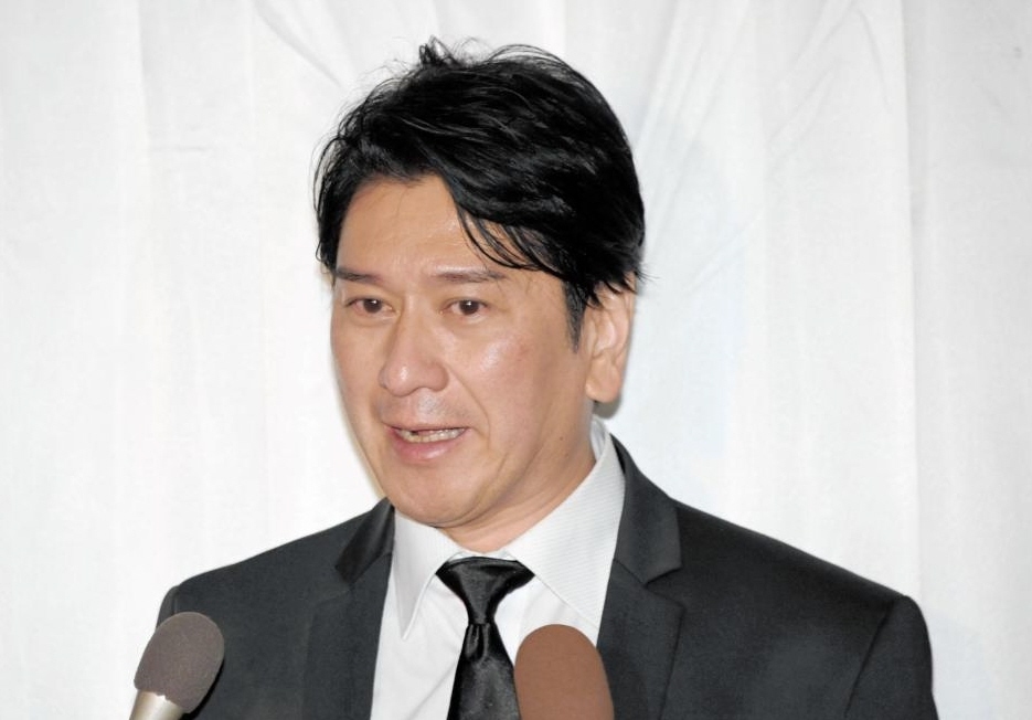 　赤木春恵さんとの思い出を語る川崎麻世（撮影・棚橋慶太）