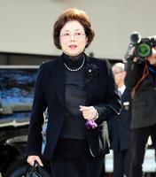 弔問に訪れた佐久間良子＝杉並区の築地本願寺和田堀廟所（撮影・棚橋慶太）