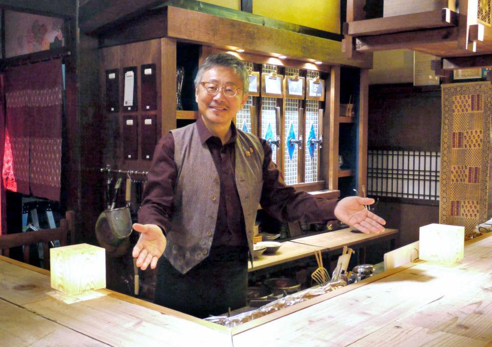 　「５ｔａｐ」マスター役の松尾貴史