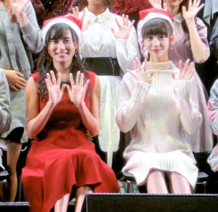 ホリＮＳ月曜祭２０１８に出演した小島瑠璃子（左）、荻野由佳＝東京・有楽町　