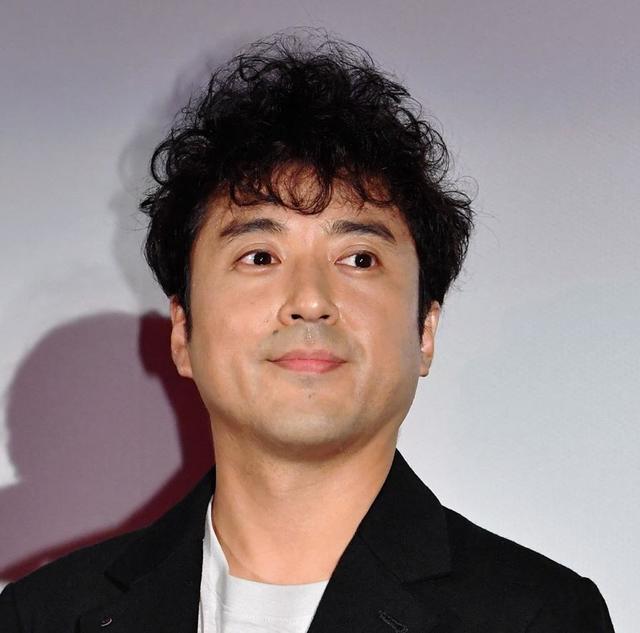 ムロツヨシ 縦読みツイートで大親友を祝福 おぐりはぴばすで 芸能 デイリースポーツ Online
