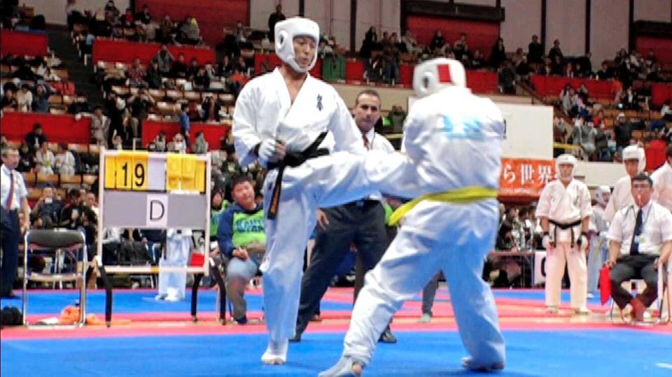 　「全関東空手道選手権大会」に参戦した長嶋一茂　