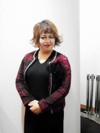 上沼恵美子のものまねでＲ-１ぐらんぷりに出場した天才ピアニスト・ますみ＝大阪・なんばパークスホール