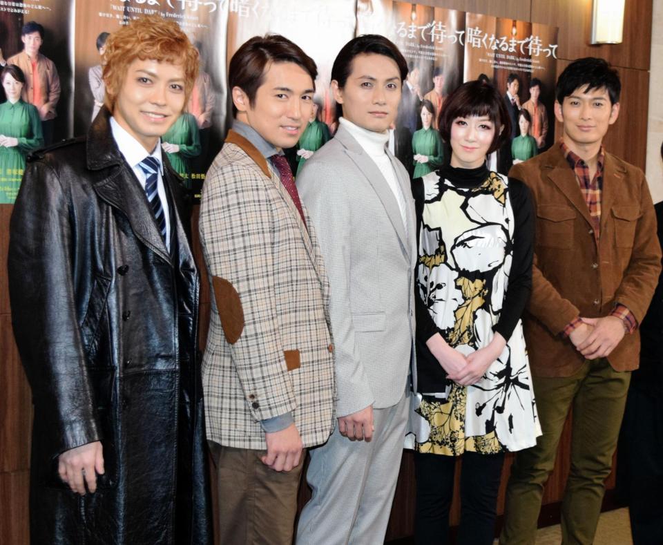 　取材会に出席した（左から）猪塚健太、高橋光臣、加藤和樹、鳳稀かなめ、松田悟志＝都内