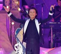 氷川きよし デビュー20周年記念コンサートを武道館で、誕生日には城