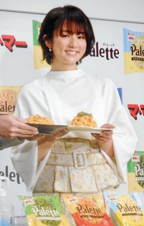 　就任発表会に登場した木村文乃＝東京・京橋の明治屋ホール