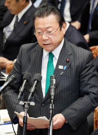 　衆院予算委で、発言を撤回して陳謝する桜田五輪相