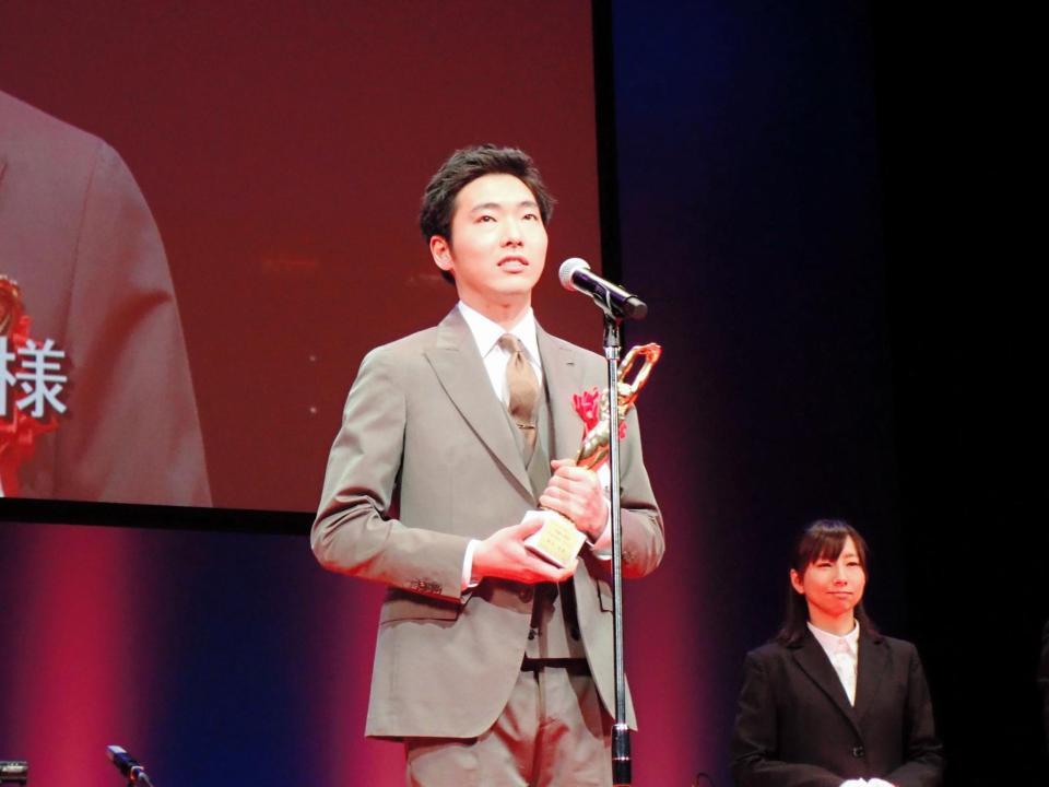 男優賞（主演）「きみの鳥はうたえる」の柄本佑＝カルッツかわさき