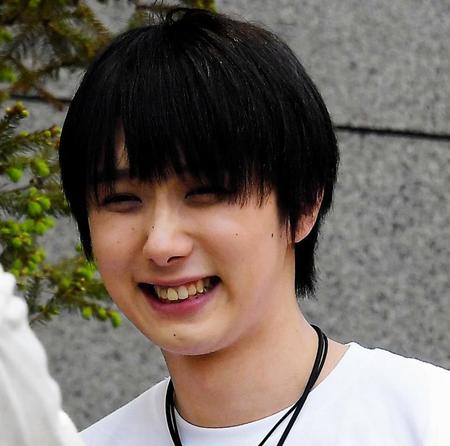 新芸名を発表した羽生ゆずれない