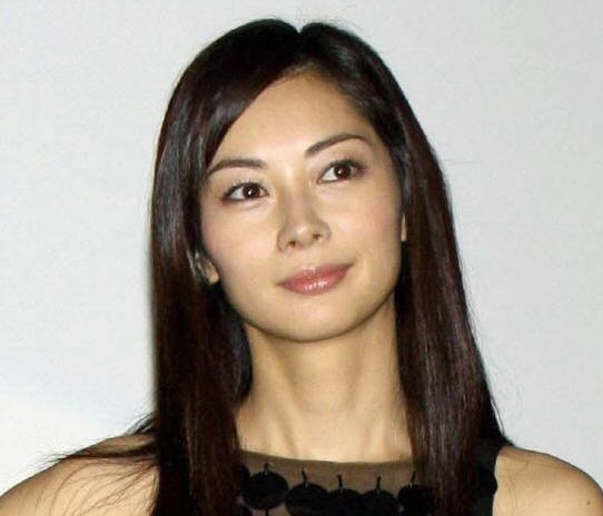 Amazon.co.jp: 伊東美咲 vodafone ボーダフォン（現ソフトバンク