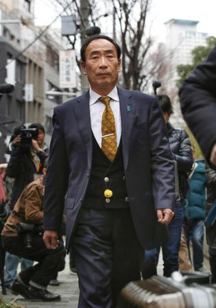 　補助金詐取の罪を問う初公判で、大阪地裁に向かう学校法人「森友学園」の前理事長籠池泰典被告