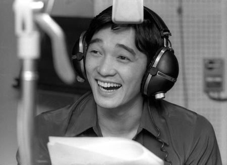 　レコーディングする萩原健一さん＝１９７５年７月