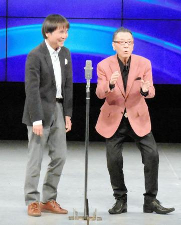 手術の影響を感じさせないライブを披露するＷパンチ＝なんばグランド花月（撮影・高石航平）