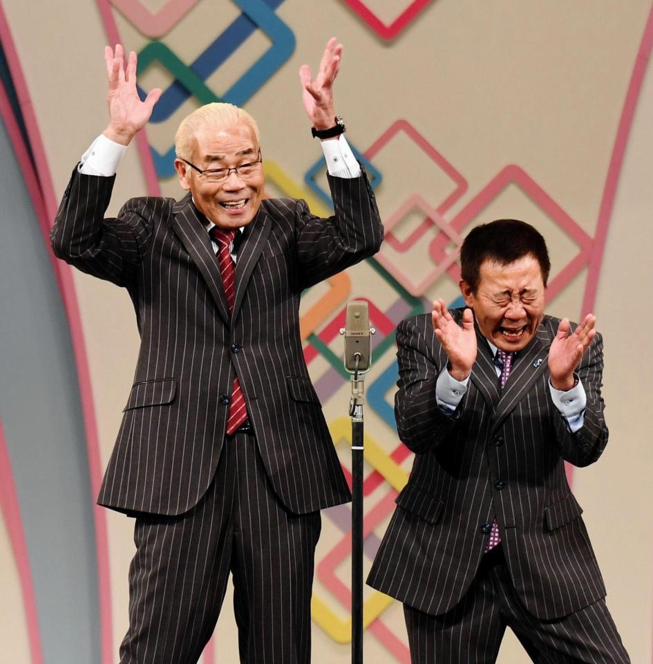 舞台上でブランクを感じさせないオール阪神巨人＝なんばグランド花月（撮影・高石航平）