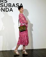 春らしいドレス姿の本田翼＝東京・銀座