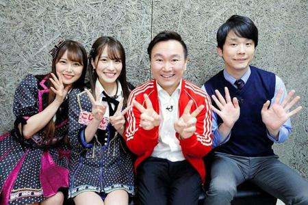 　「ＮＭＢとまなぶくん」初の公開収録に参加した（左から）ＮＭＢ４８の白間美瑠、小嶋花梨、かまいたち・山内健司、濱家隆一