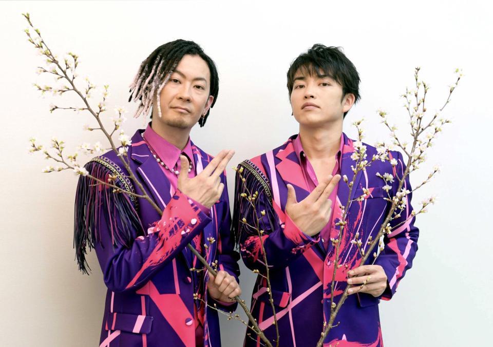 　ＤＡ　ＰＵＭＰのＴＯＭＯ（左）とＫＥＮＺＯ＝都内