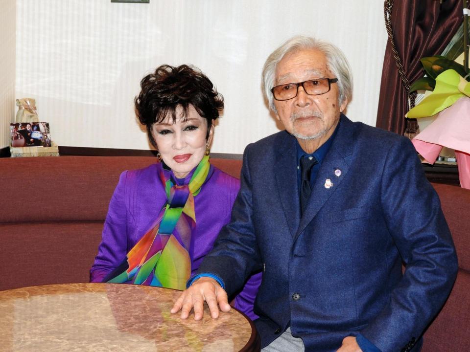 記念式典に登場した山田洋次監督（右）と浅丘ルリ子＝東京・葛飾柴又寅さん記念館