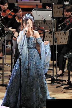 　２０周年記念ライブ初日を迎えた倉木麻衣＝東京文化会館大ホール