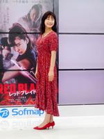 　発売記念イベントを行った小倉優香＝都内