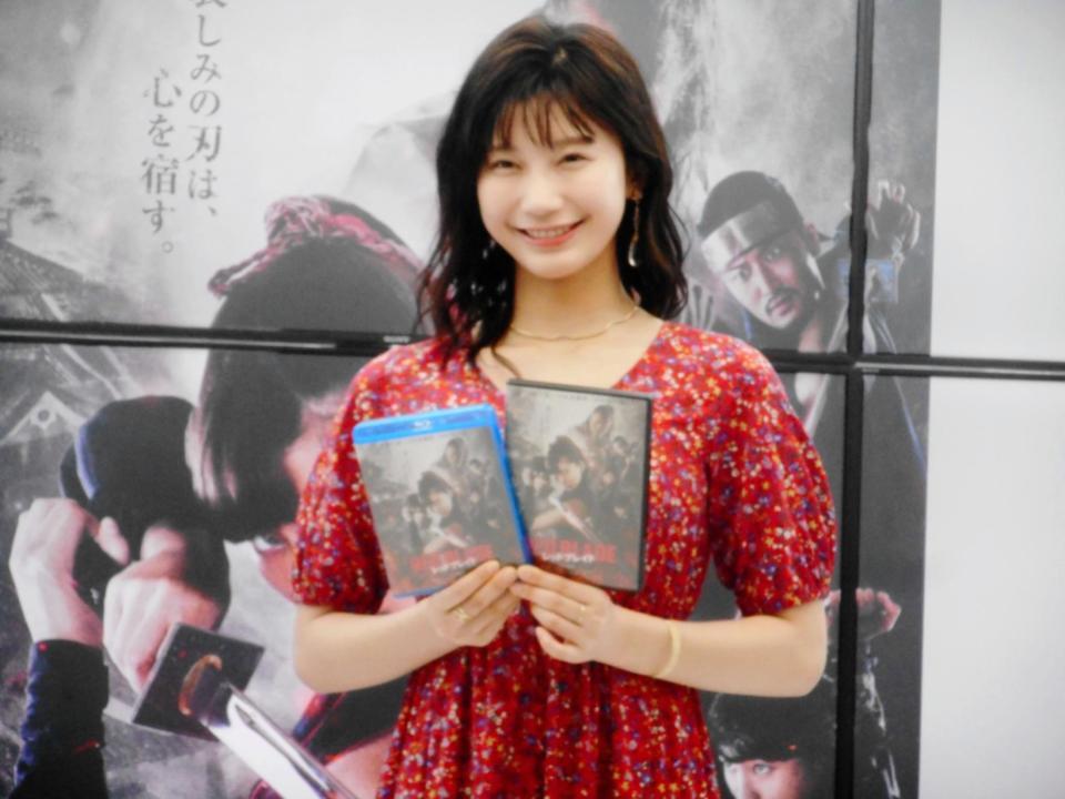 　発売記念イベントを行った小倉優香＝都内