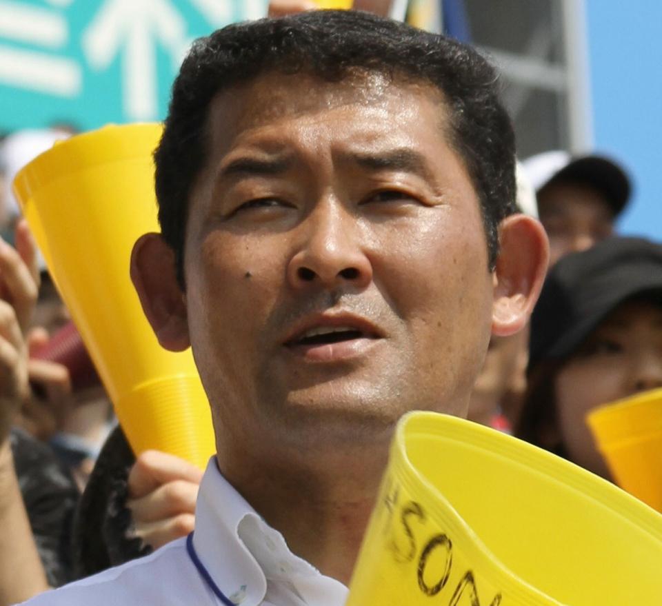 　石井浩郎氏