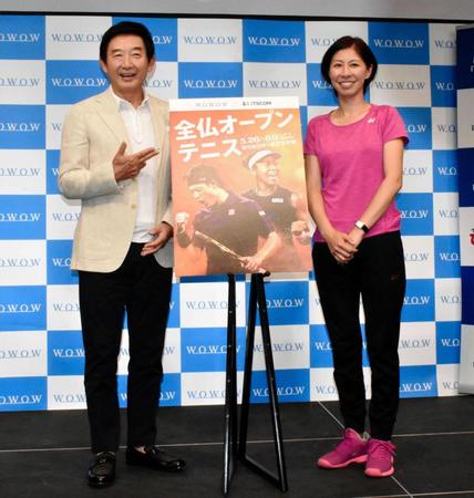 イベントに登場した石田純一（左）、浅越しのぶ＝都内