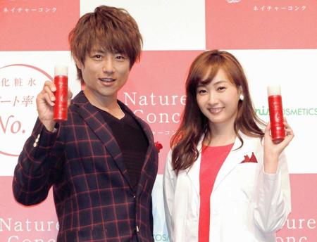 　ＰＲイベントに出席した杉浦太陽（左）と藤本美貴＝都内