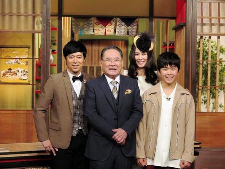 　「二代目　和風総本家」の（左から）東貴博、前田吟、萬田久子、鈴木福（Ｃ）テレビ大阪