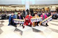 10年ぶりに“思い出の地”でイベントを行ったＳＵＰＥＲＮＯＶＡ（左から）ゴニル、グァンス、ソンジェ、ユナク、ジヒョク＝東京・池袋サンシャインシティ噴水広場