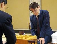 歴代最多タイの１４３３勝目を挙げた羽生善治九段＝東京・将棋会館