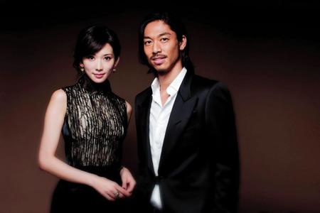 　結婚を発表したＡＫＩＲＡ（右）とリン・チーリン