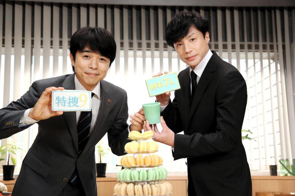 　テレ朝“水９枠”のバトンタッチセレモニーを行った井ノ原快彦（左）と東山紀之