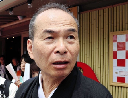 　春風亭昇太の結婚に驚いていた笑福亭仁智＝天満天神繁昌亭