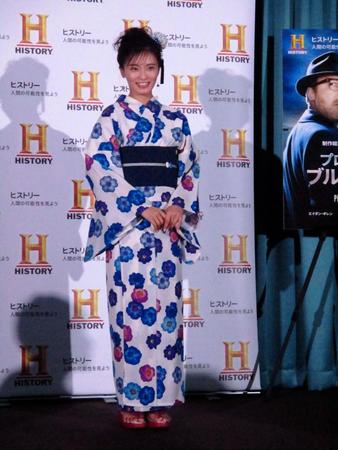 　プレミア試写会に浴衣姿で登場した小島瑠璃子＝都内